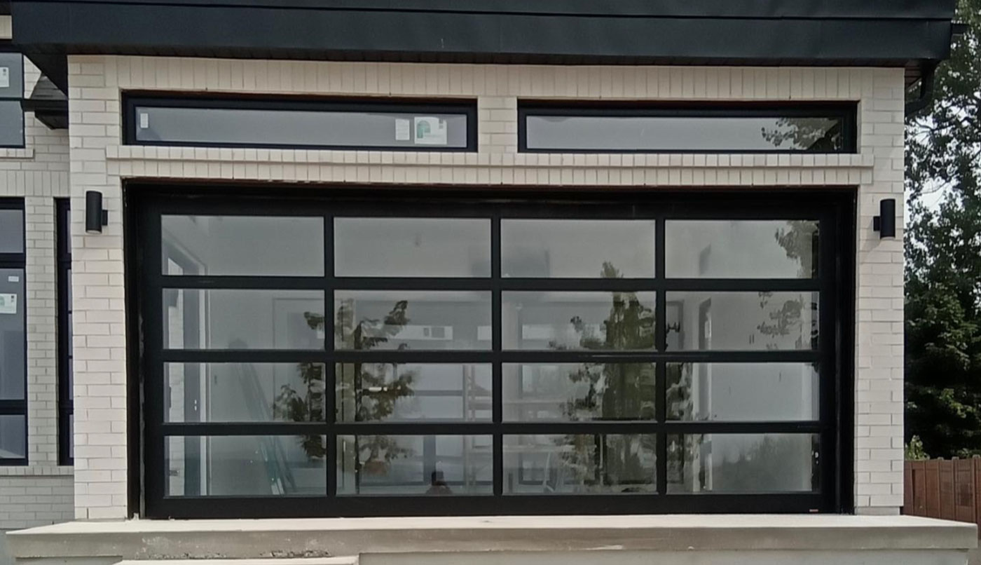 California garage door, Black